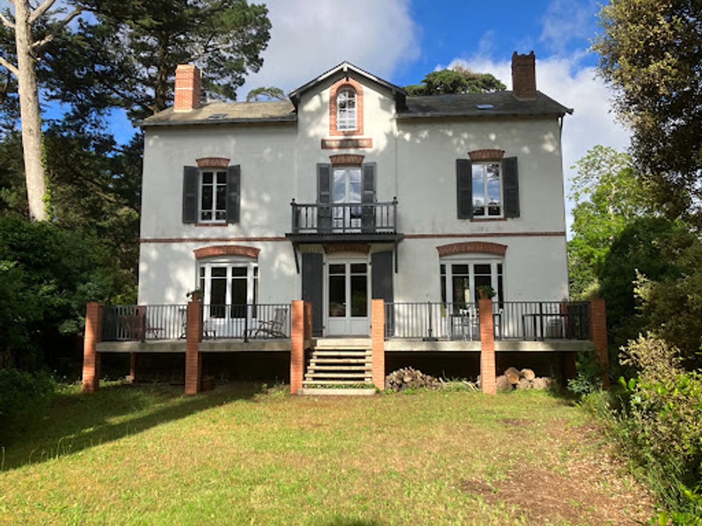 Maison 10 pièces 215 m²