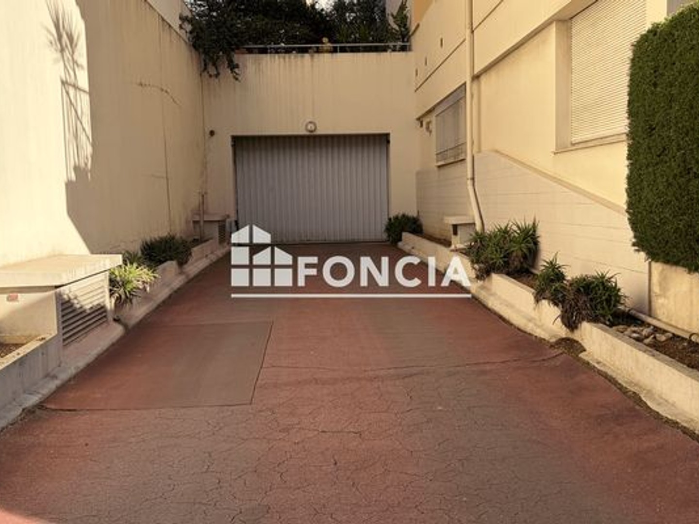 Parking / garage / box à vendre - 11m2 - Nice (06100)