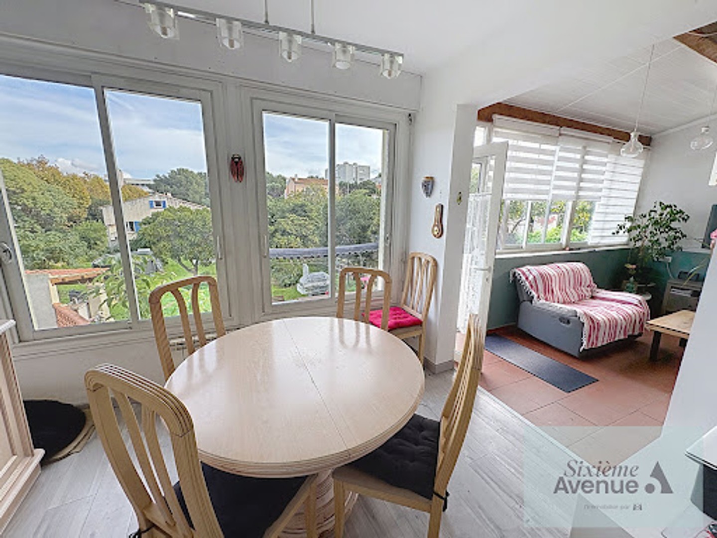 Maison à vendre - 8 pièces - 172m2 - La Seyne-Sur-Mer (83500)