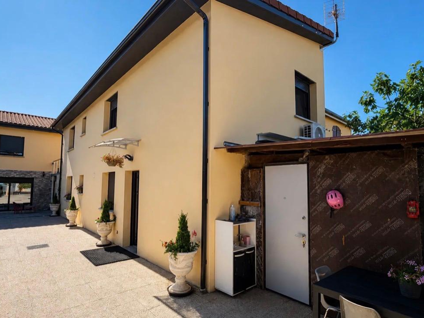 Maison à vendre - 9 pièces - 263m2 - Villeurbanne (69100)
