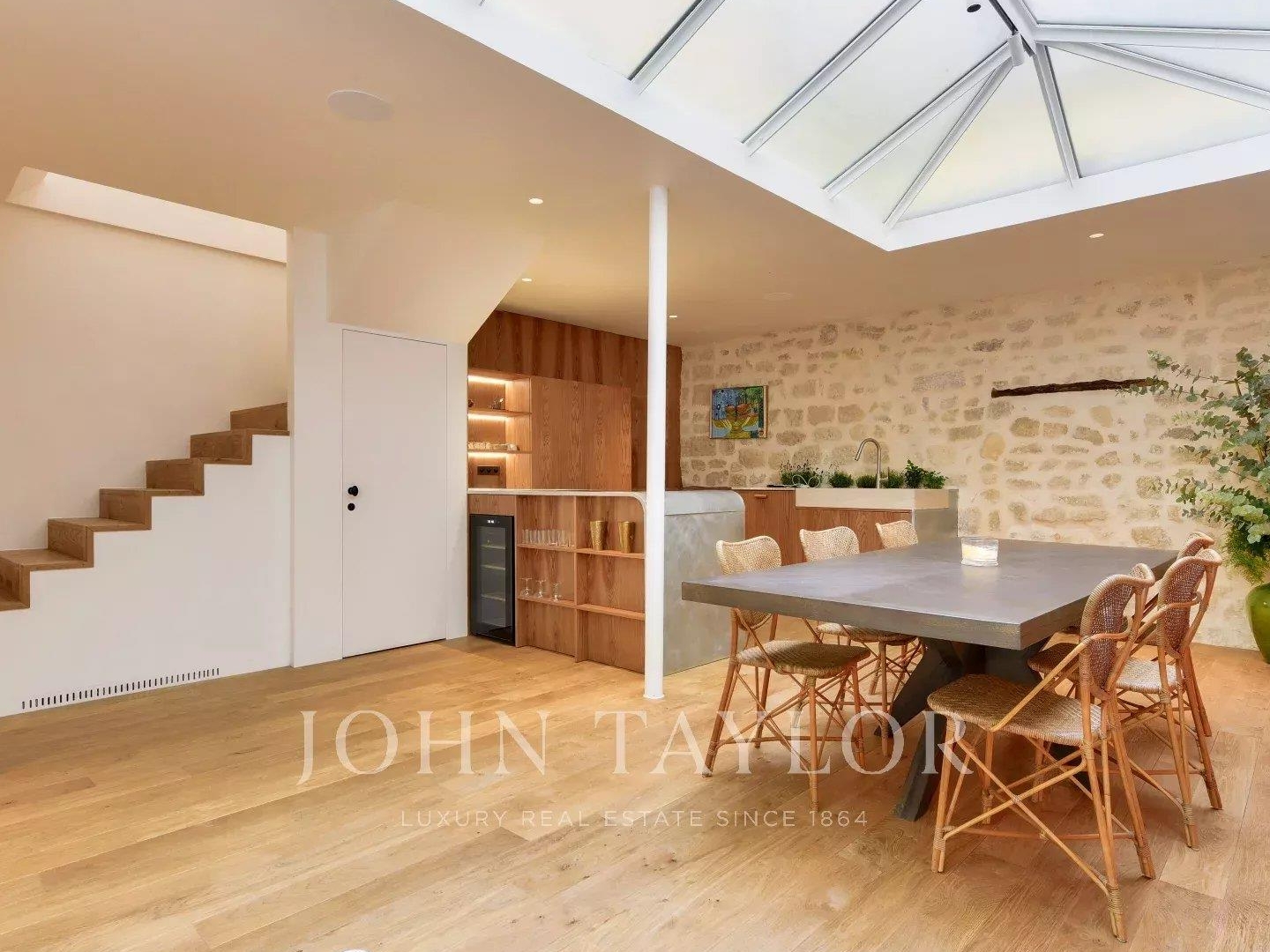 Maison à vendre - 5 pièces - 124m2 - Paris 6e (75006)