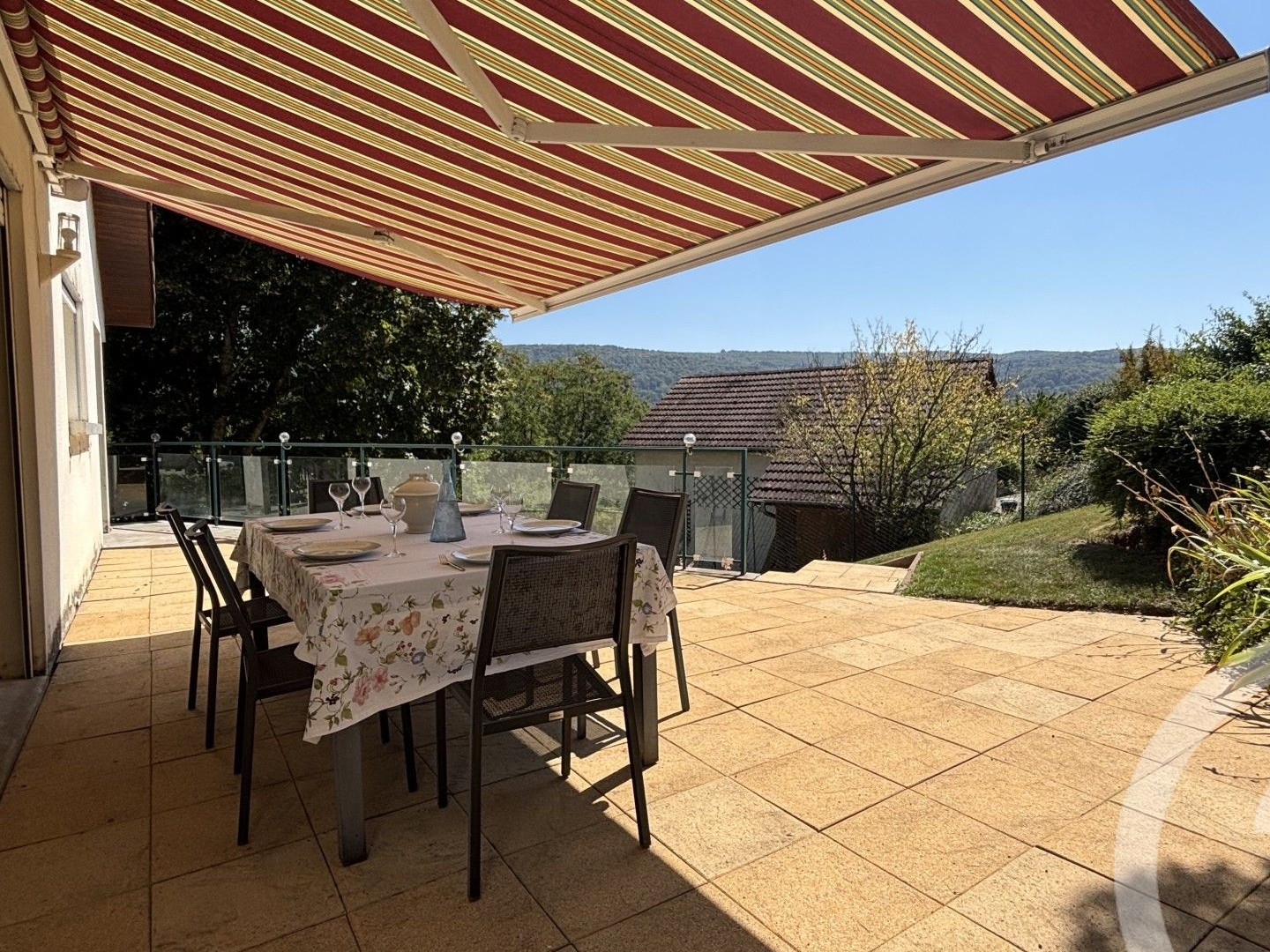 Maison à vendre - 7 pièces - 188m2 - Roche-Lez-Beaupré (25220)