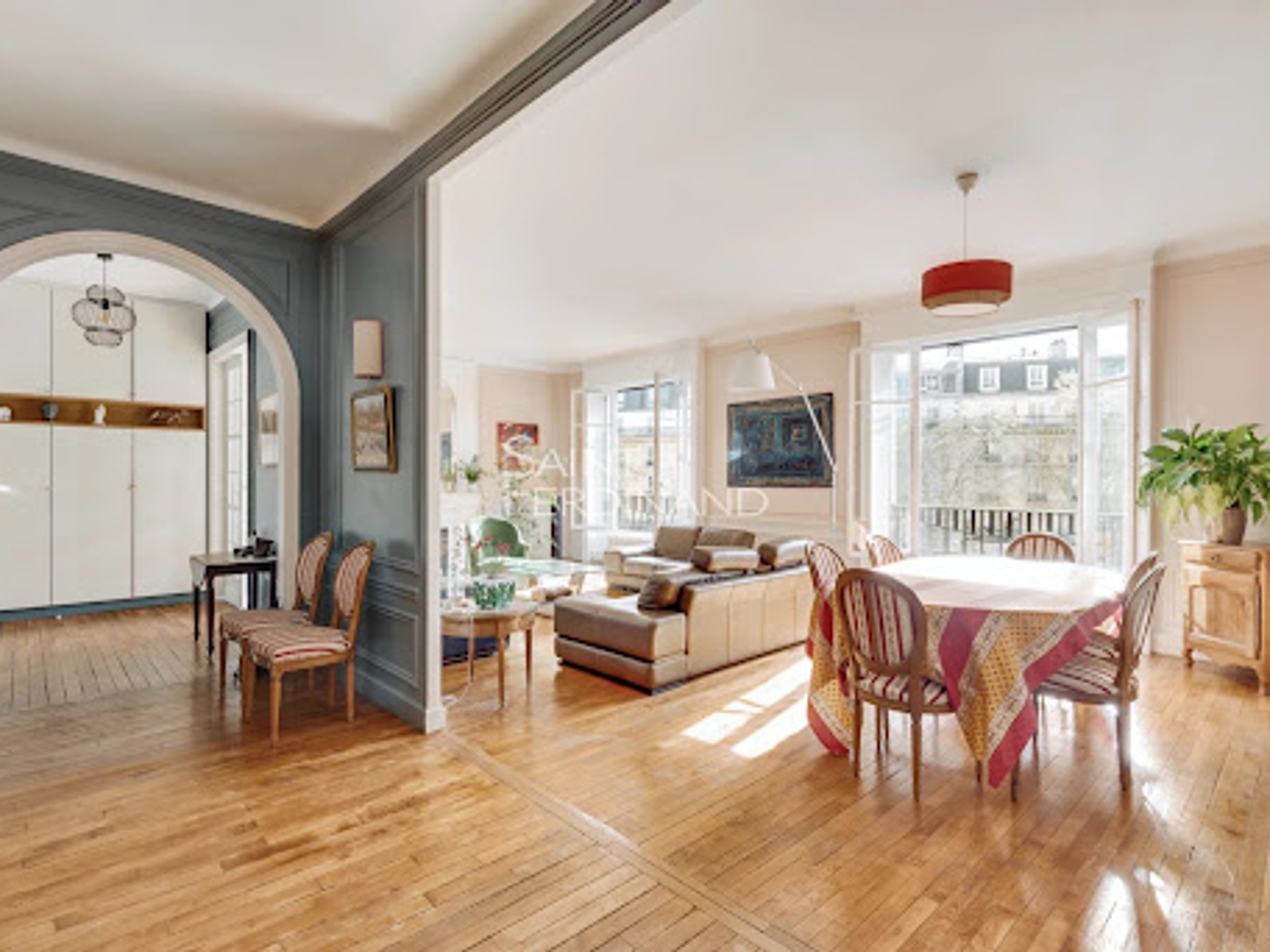 Appartement à vendre - 9 pièces - 284m2 - Paris 17e (75017)
