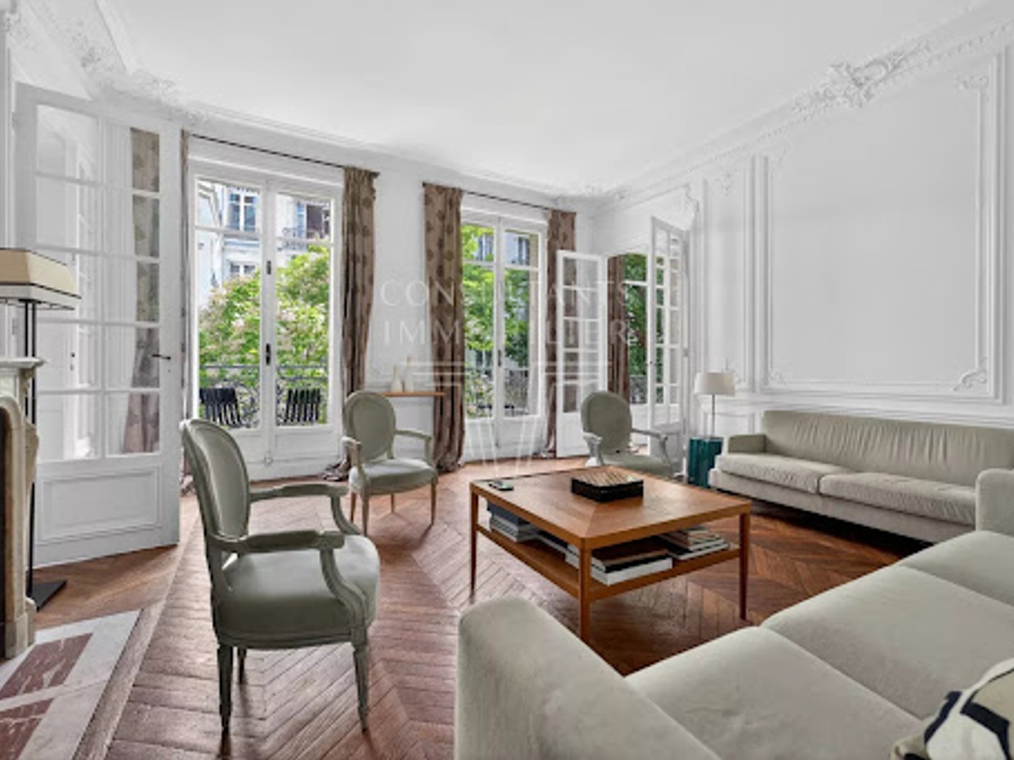 Appartement 6 pièces 196 m²