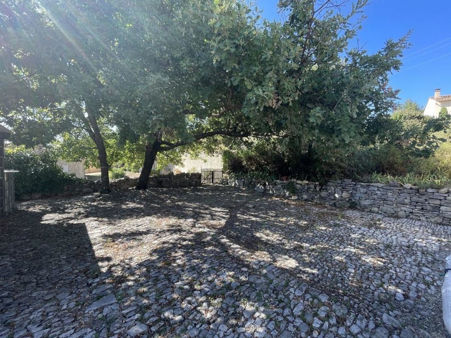 Maison à vendre - 3 pièces - 94m2 - Saignon (84400)