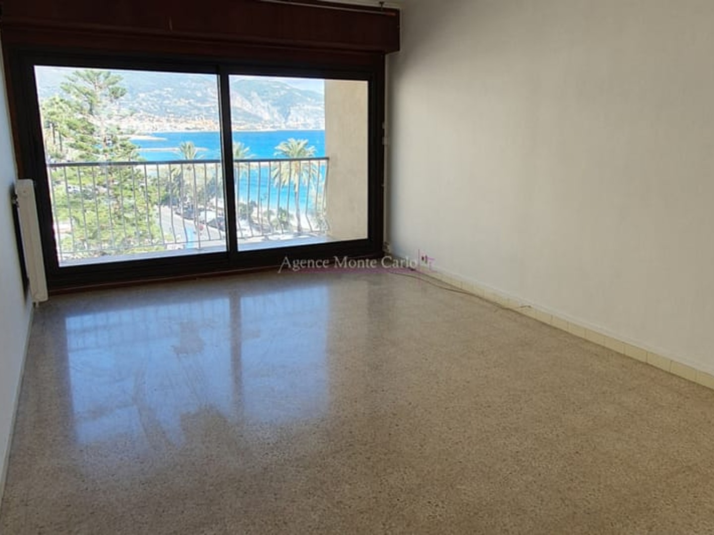 Appartement à vendre - 2 pièces - 41m2 - Roquebrune-Cap-Ma... (06190)