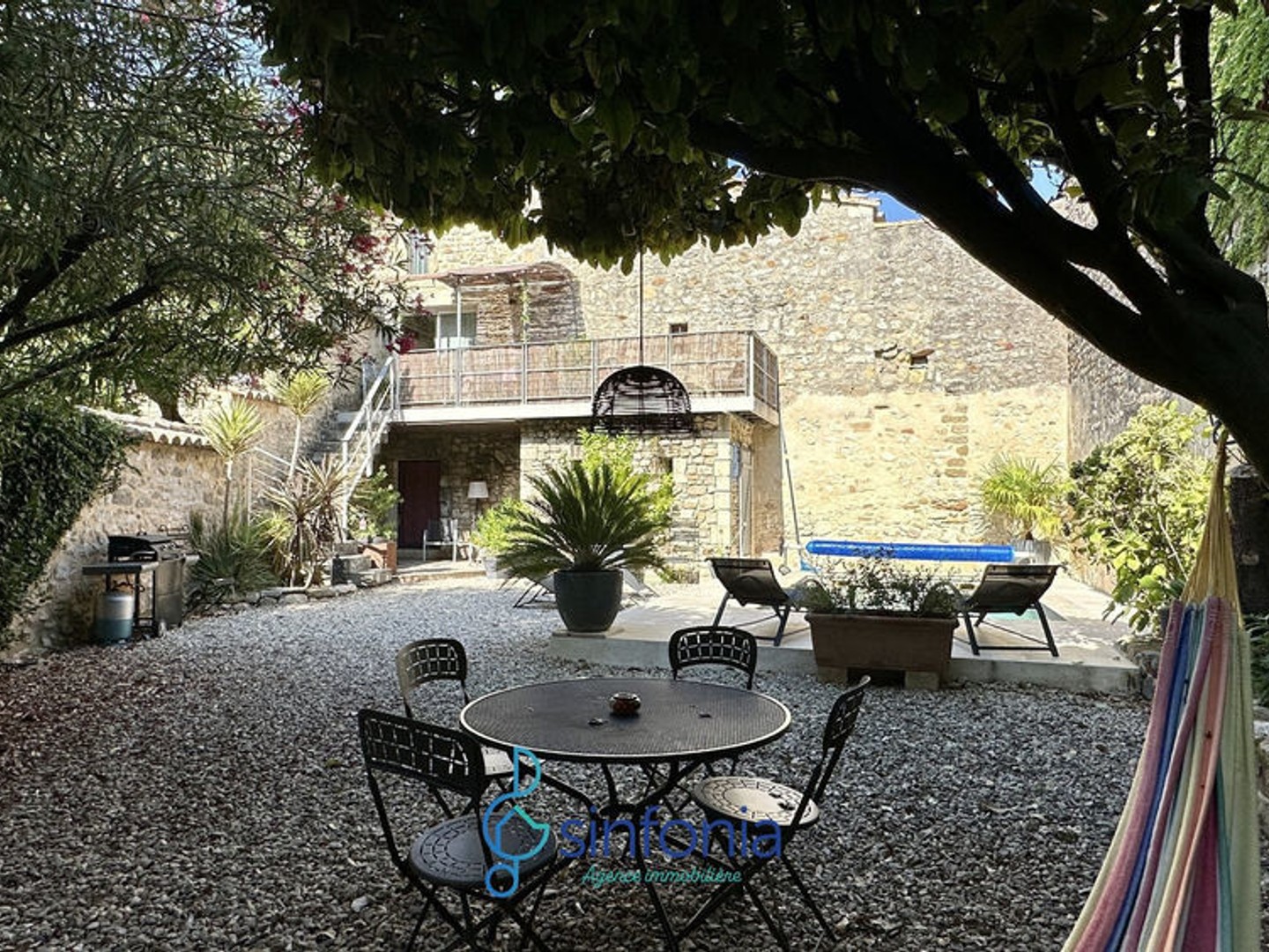 Maison à vendre - 11 pièces - 280m2 - Uzès (30700)