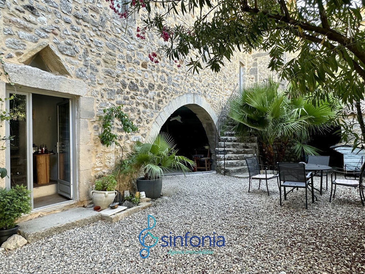 Maison à vendre - 11 pièces - 280m2 - Uzès (30700)