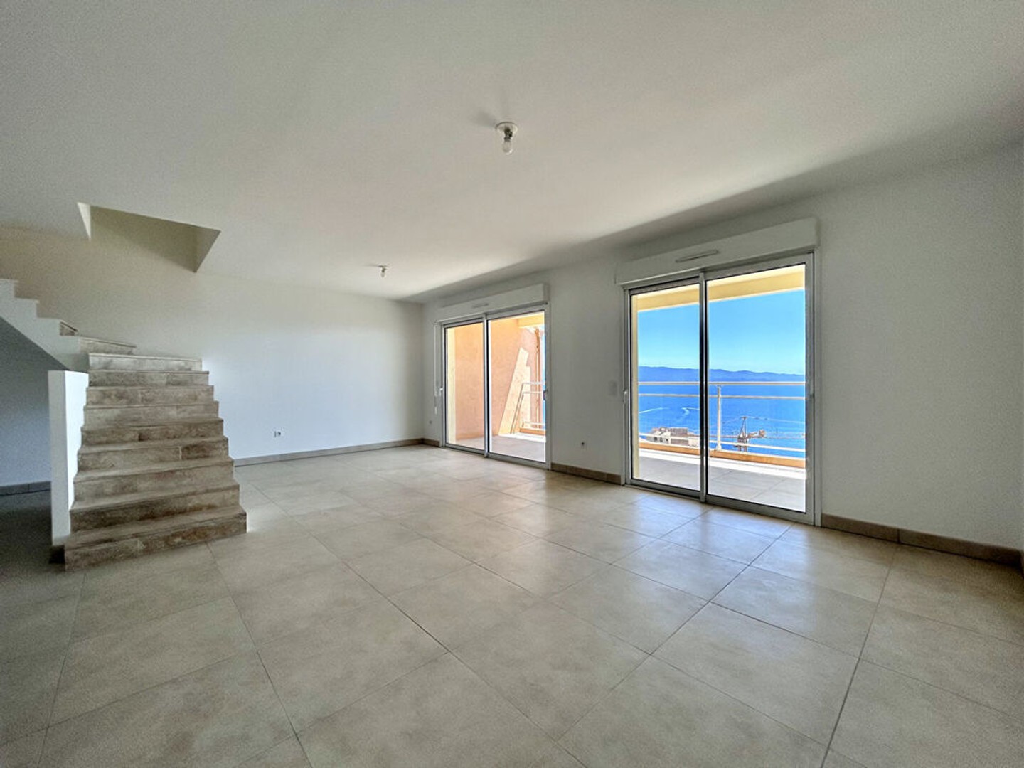 Appartement à vendre - 4 pièces - 100m2 - Ajaccio (20000)