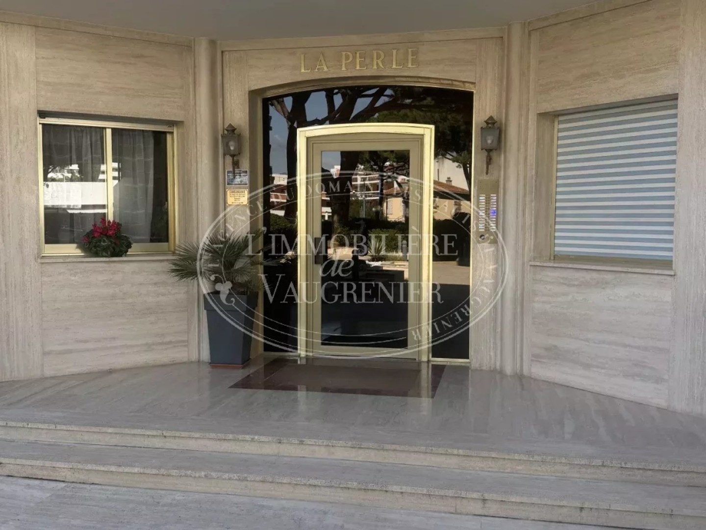 Appartement à vendre - 1 pièce - 33m2 - Villeneuve-Loubet (06270)
