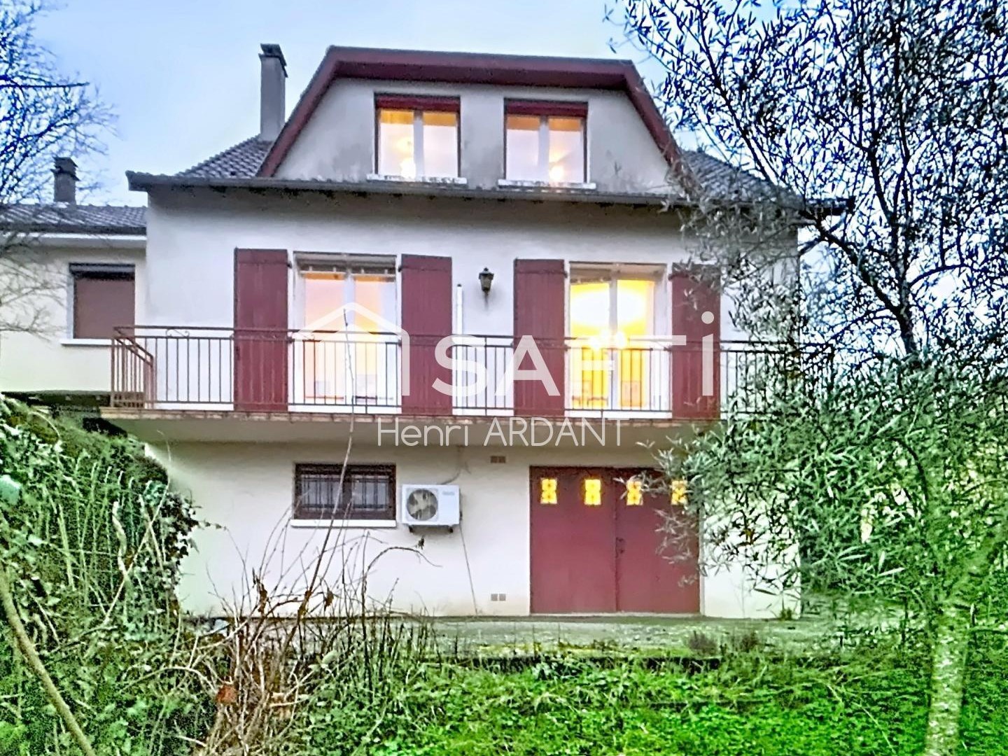 Maison de plain-pied LIMOGES, avec étage, garages et grand jardin