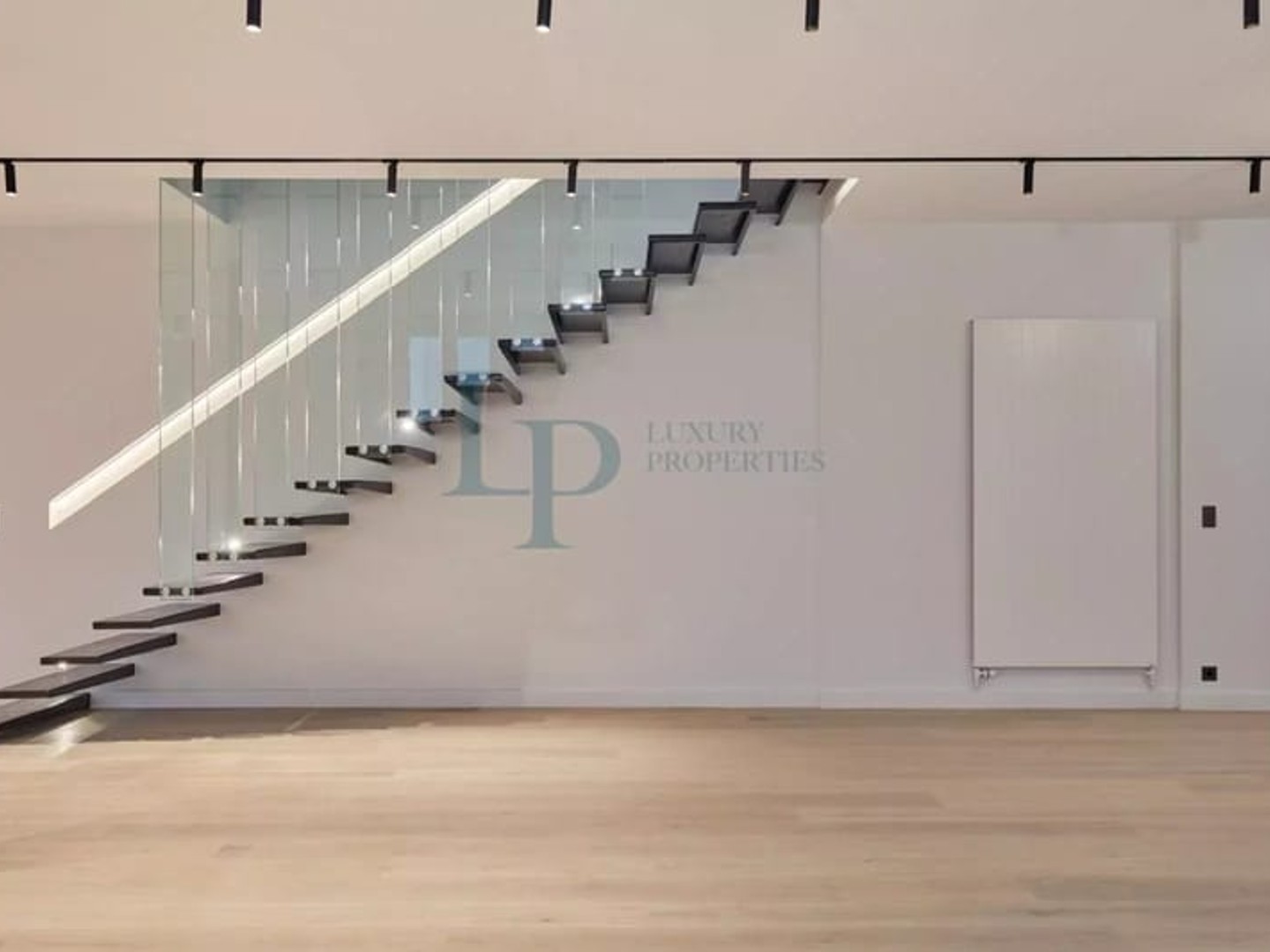 Maison à vendre - 6 pièces - 210m2 - Paris 18e (75018)