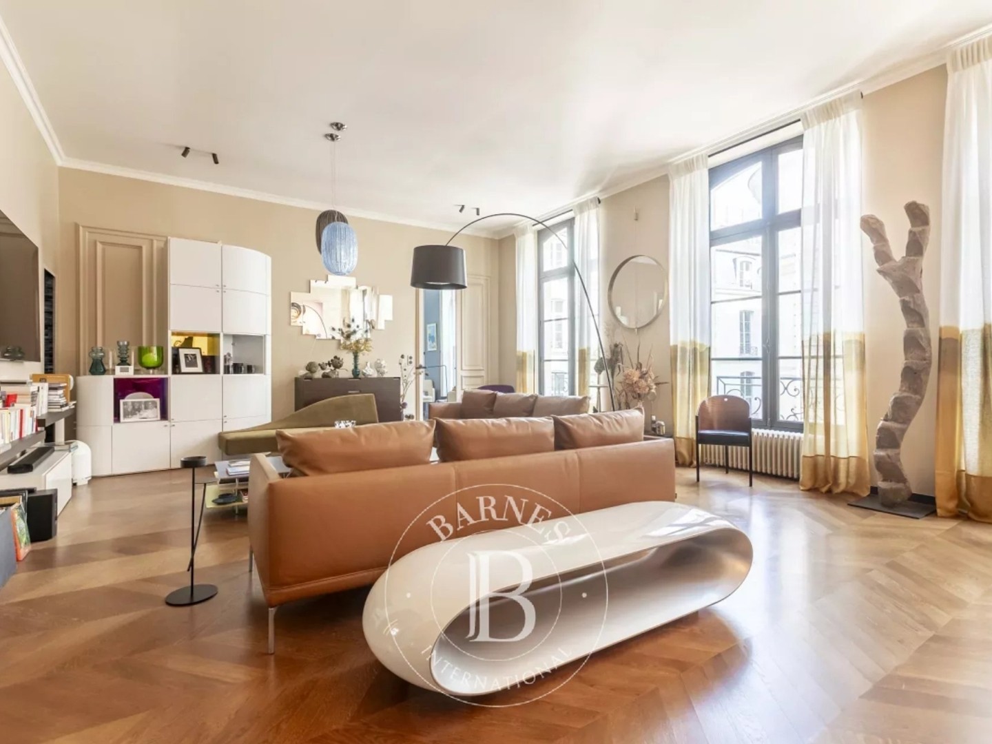 Paris 1er - Proche de la Place Vendôme - Appartement avec très beaux volumes dans un immeuble prestigieux - 2 suites