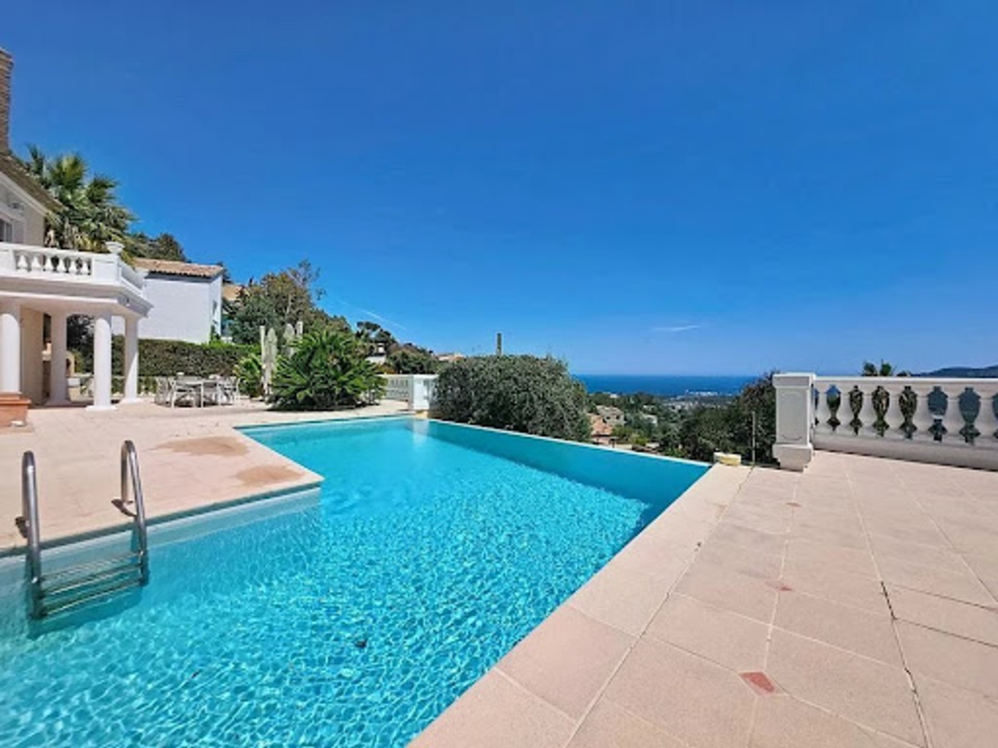 Maison 6 pièces 284 m²