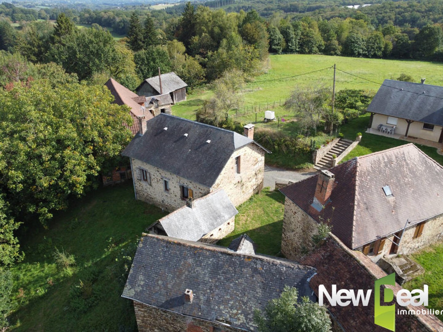 Immeuble à vendre - 9 pièces - 230m2 - Arnac-Pompadour (19230)