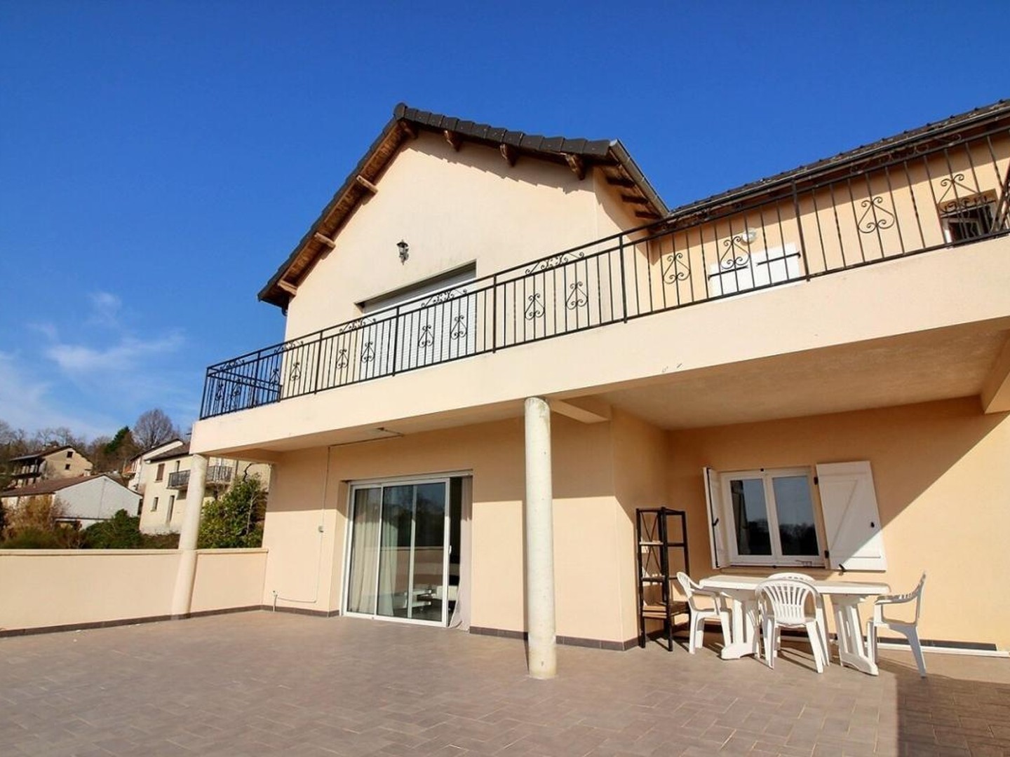 BRIVE - Malemort : Maison récente 290 m² avec 7 chambres - Terrain 2 000 m²
