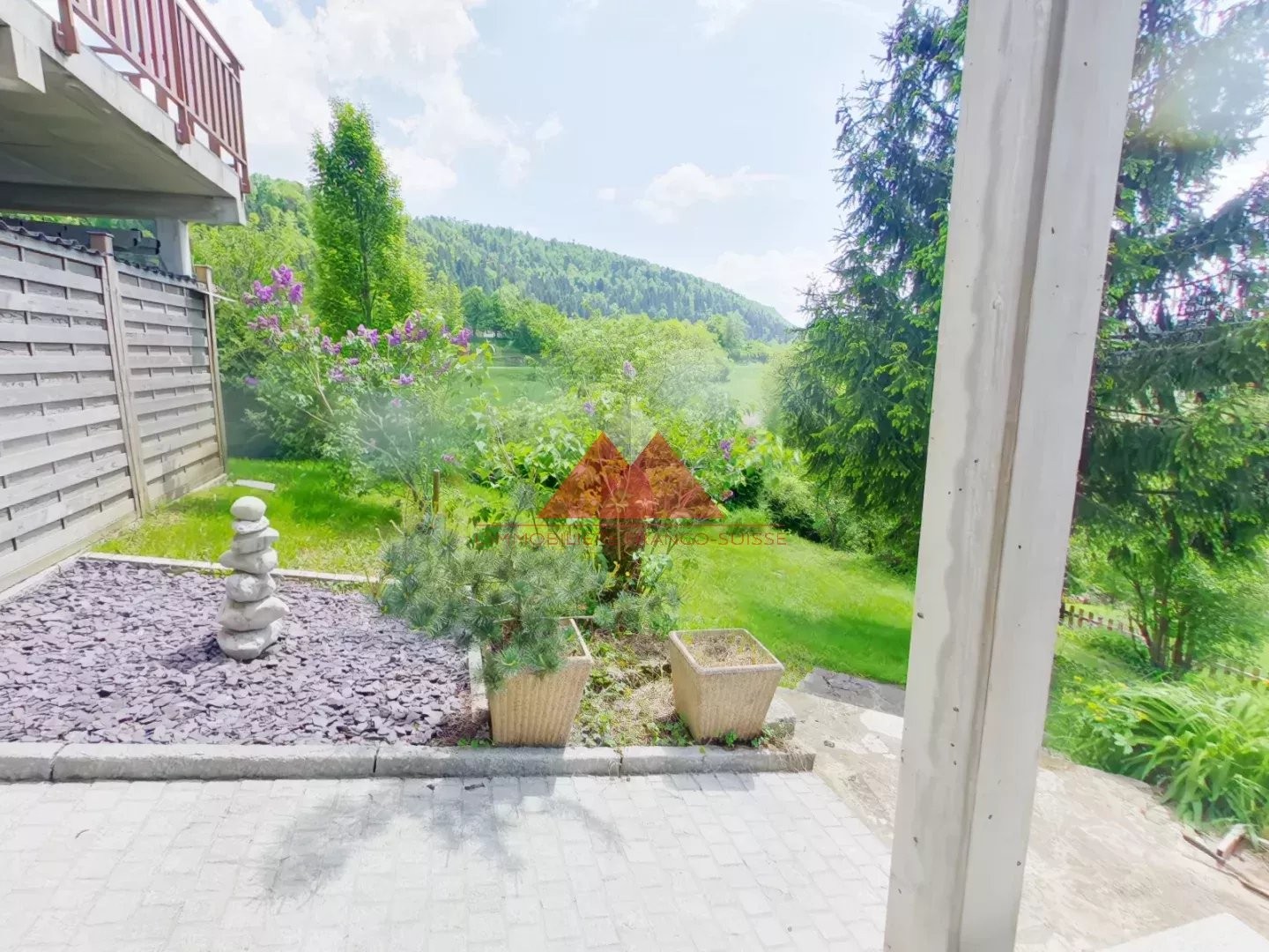 Immeuble à vendre - 14 pièces - 324m2 - Étival (39130)