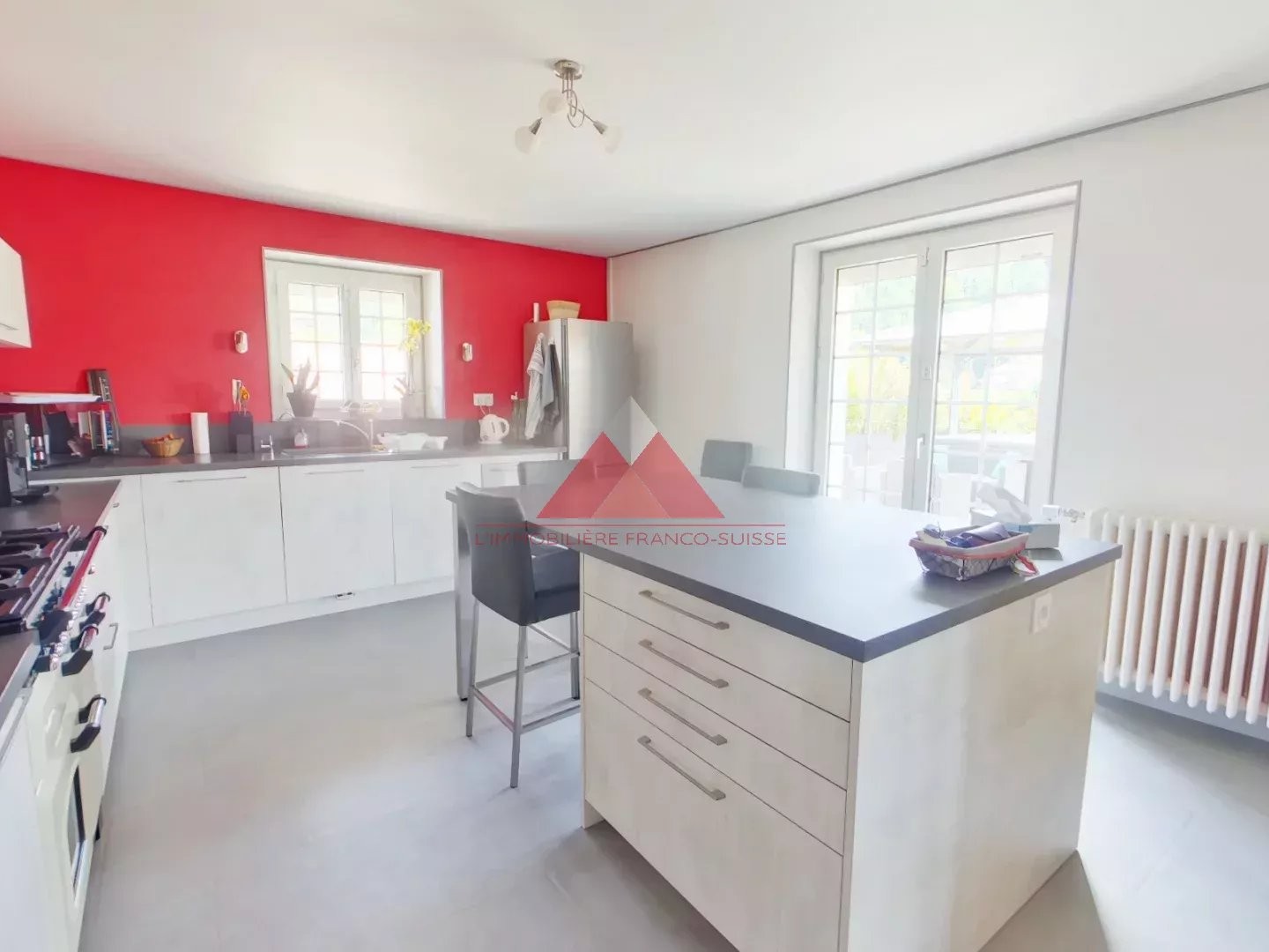 Immeuble à vendre - 14 pièces - 324m2 - Étival (39130)