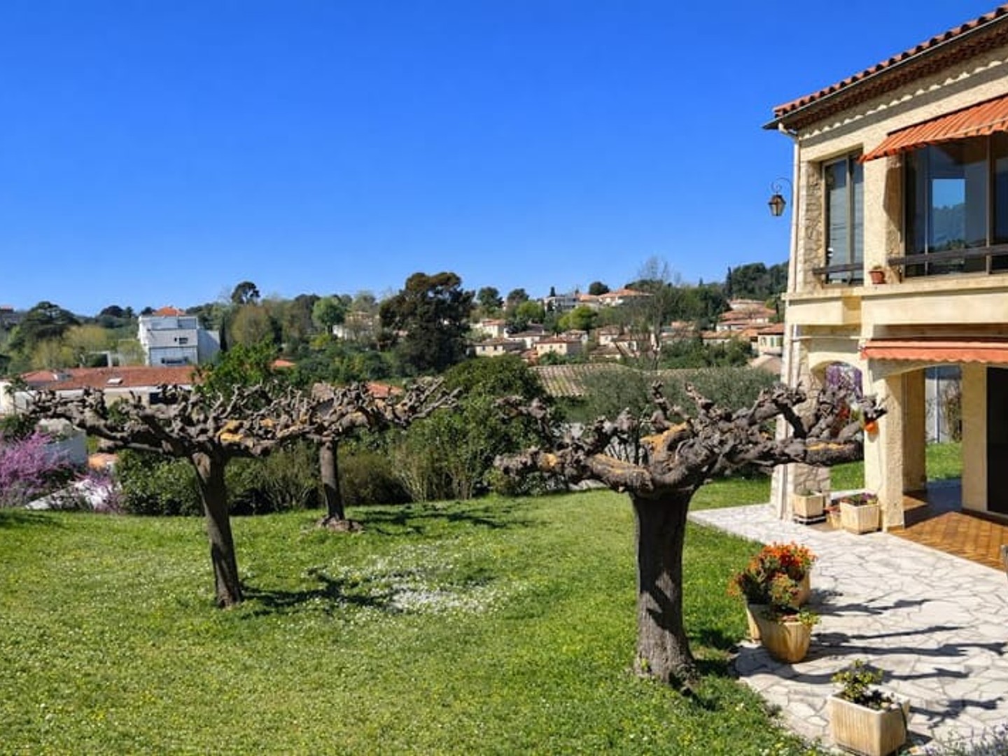 Maison à vendre - 9 pièces - 295m2 - Marseille 11e (13011)