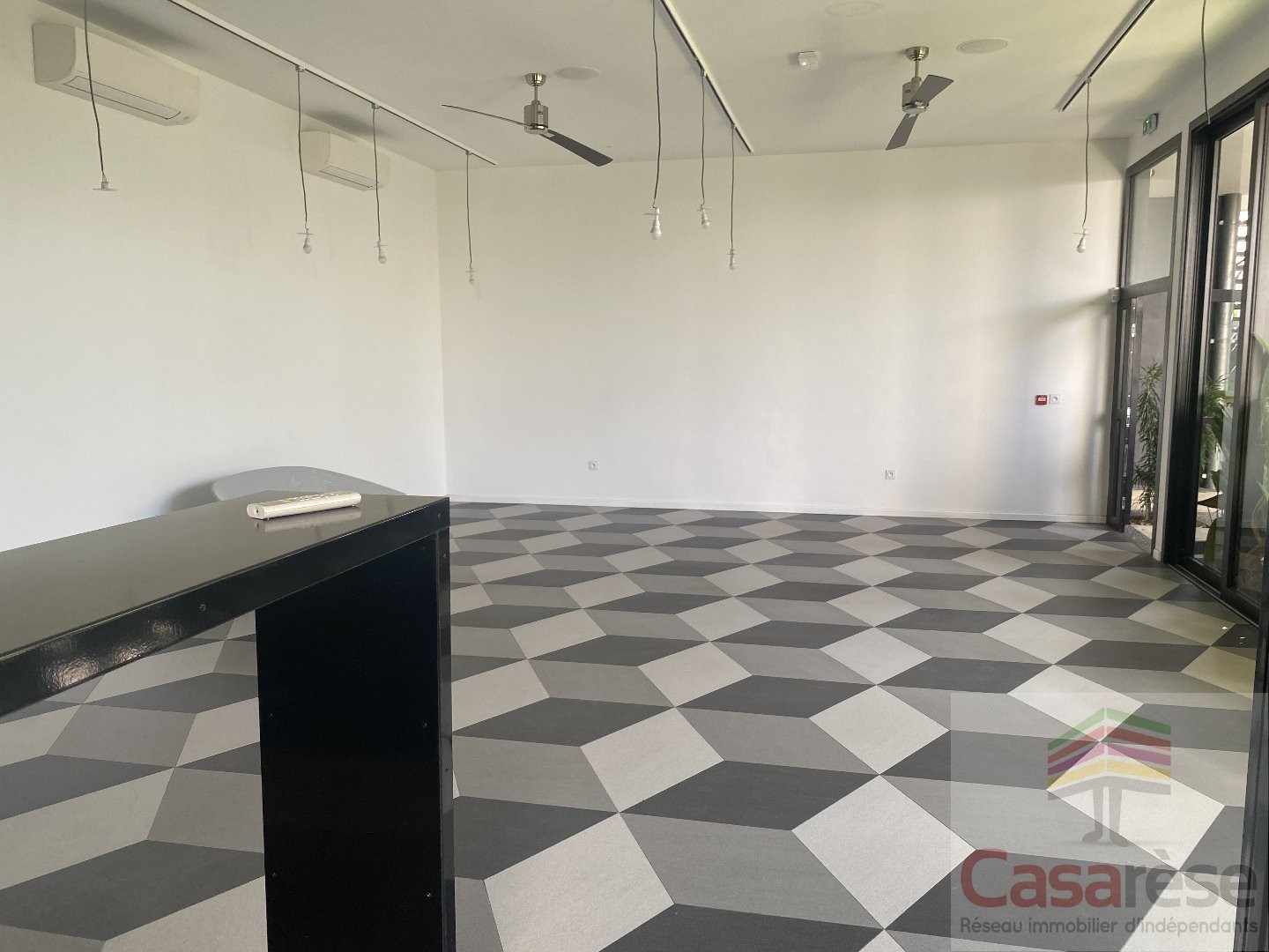 Bureaux à vendre - 8 pièces - 280m2 - Saint Denis (97400)