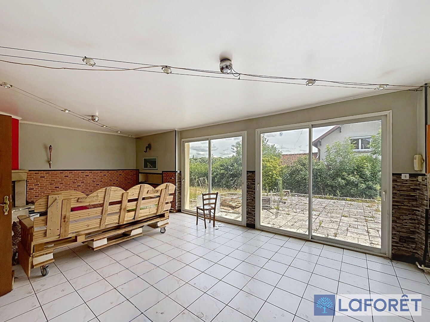 Maison à vendre - 7 pièces - 203m2 - Nogent (52800)