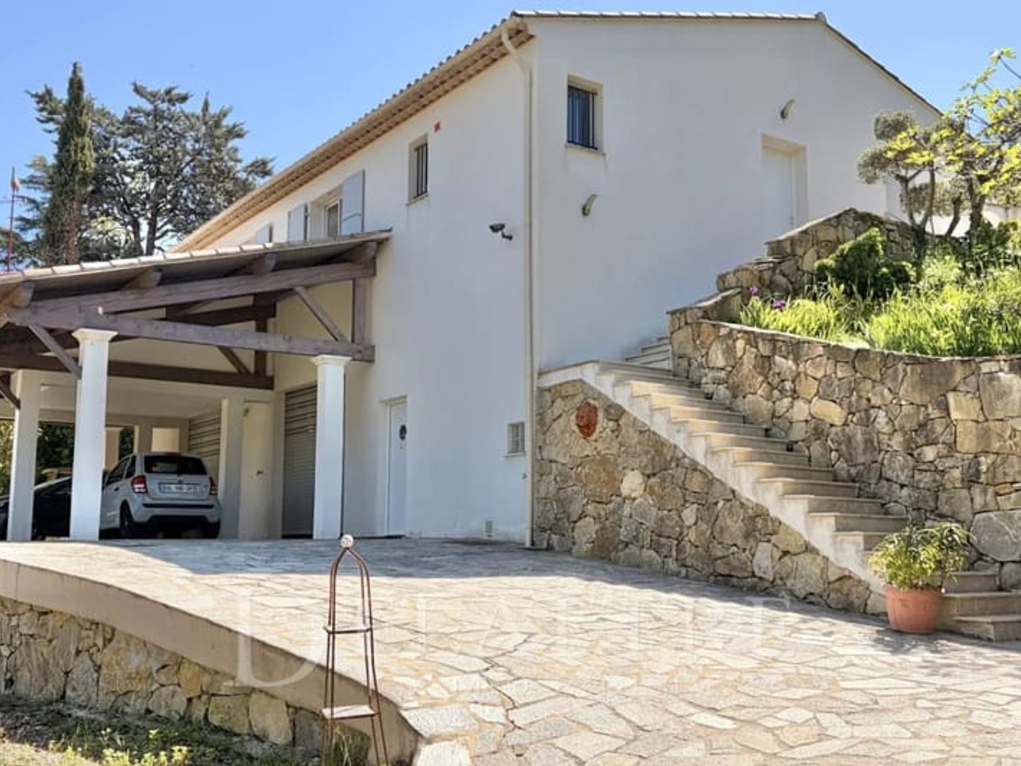 Maison à vendre - 5 pièces - 200m2 - Le Rouret (06650)