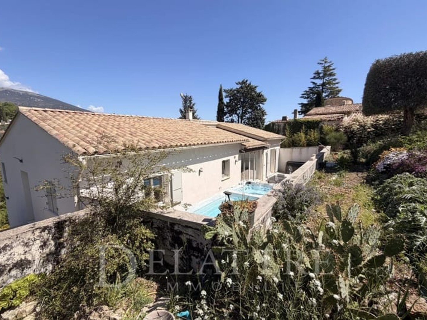 Maison à vendre - 5 pièces - 200m2 - Le Rouret (06650)