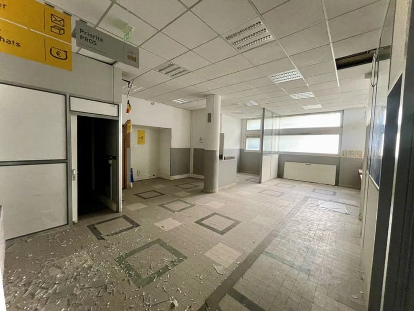 Bureaux à vendre - 2 pièces - 175m2 - Montrouge (92120)