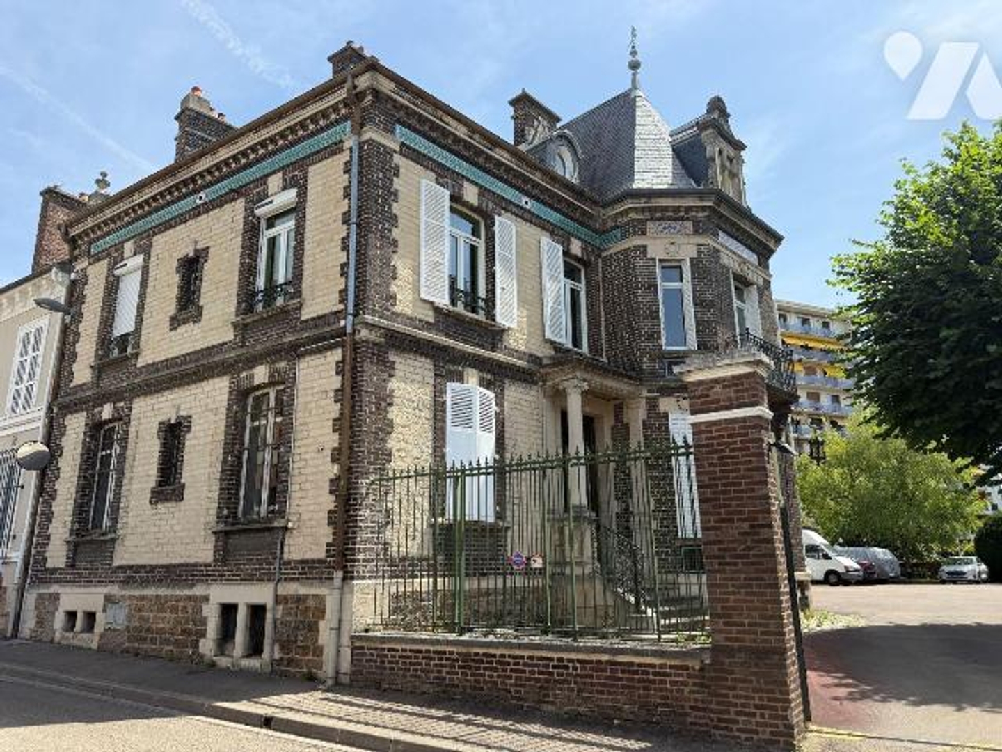 Maison 9 pièces 269 m²
