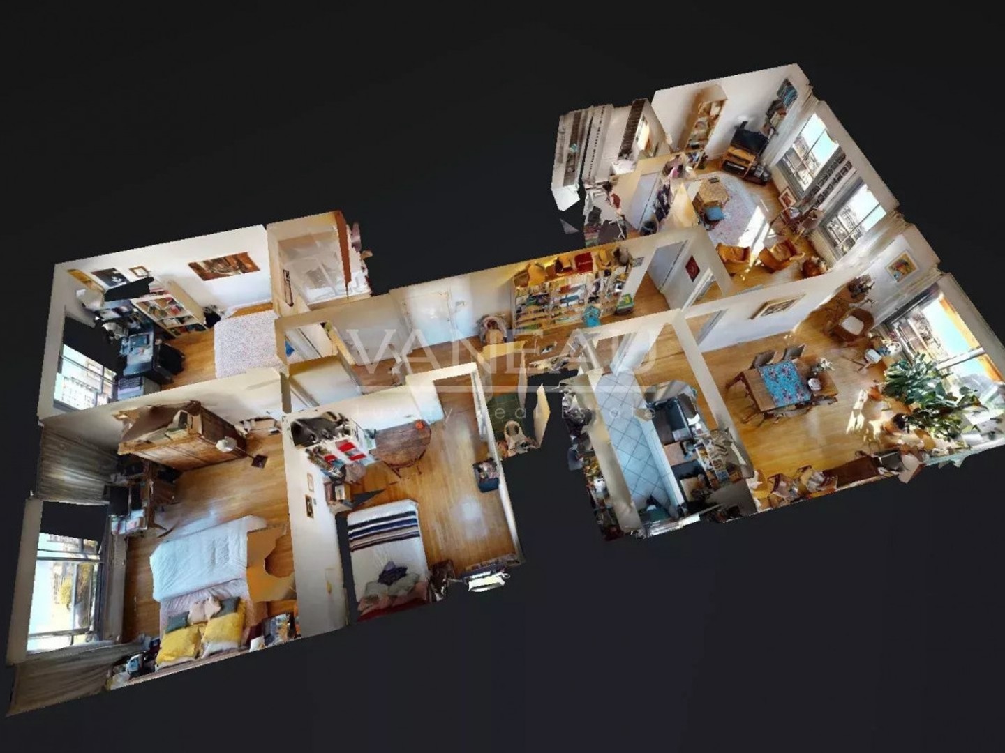 Paris XIXe - Bel appartement de cinq pièces - Vue dégagée - Cave