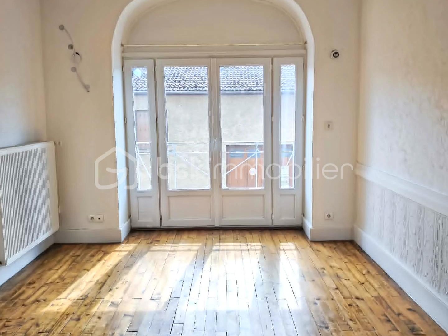Immeuble à vendre - 6 pièces - 136m2 - Noirétable (42440)