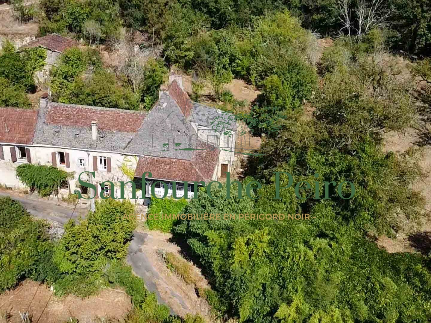 Maison à vendre - 4 pièces - 85m2 - Beynac-Et-Cazenac (24220)