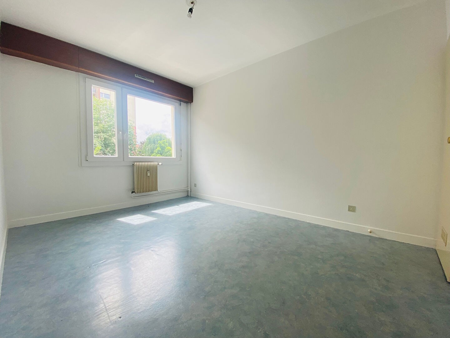 Appartement à vendre - 2 pièces - 45m2 - Vandoeuvre-Lès-Nancy (54500)