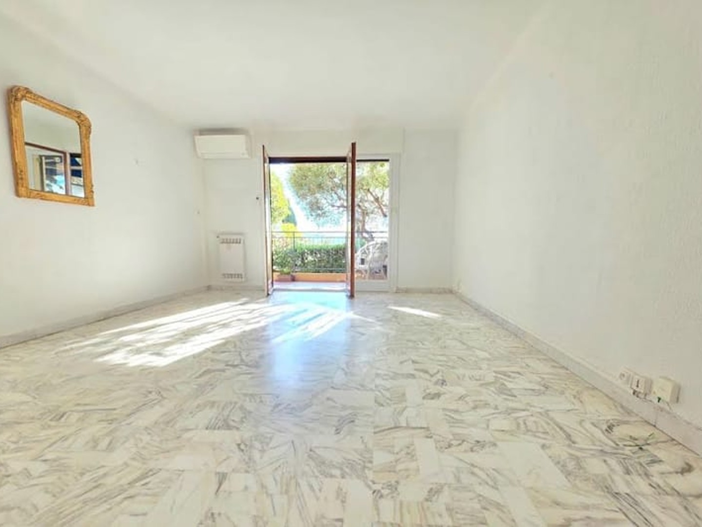 Appartement à vendre - 3 pièces - 69m2 - Sanary-Sur-Mer (83110)