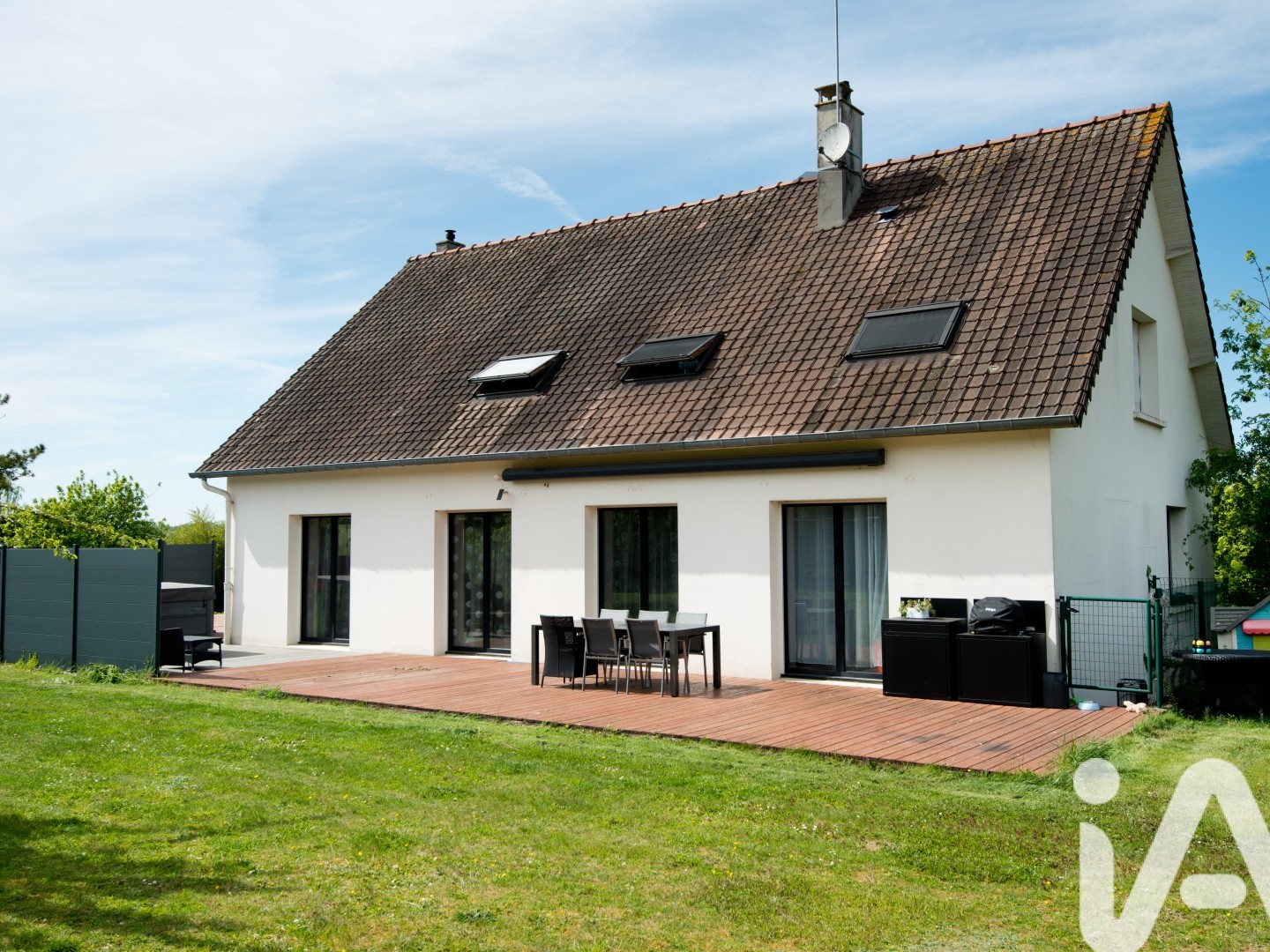 Maison à vendre - 5 pièces - 230m2 - Saint-Fuscien (80680)