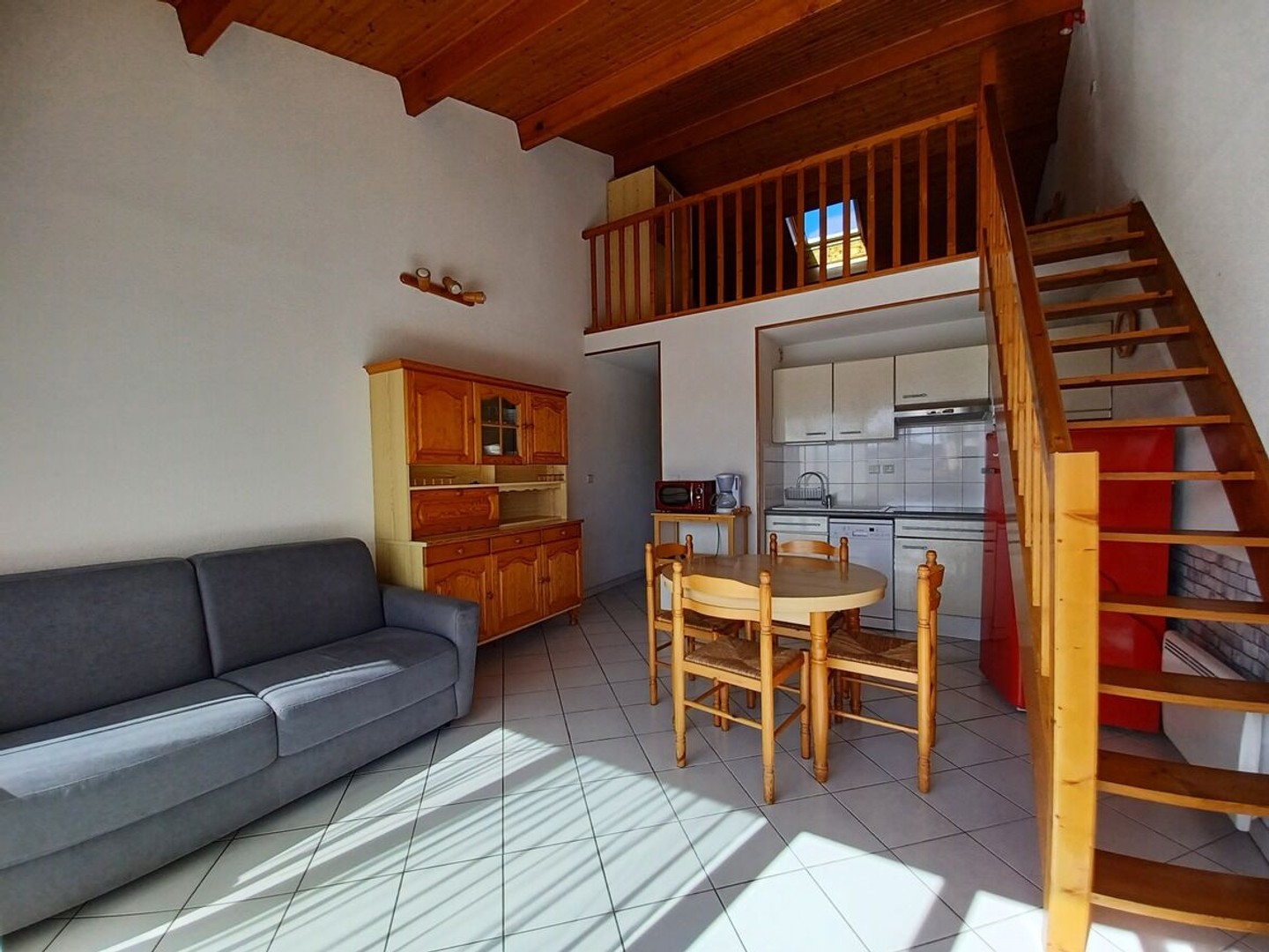 Appartement à vendre - 4 pièces - 44m2 - Saint-Georges-De-... (17110)