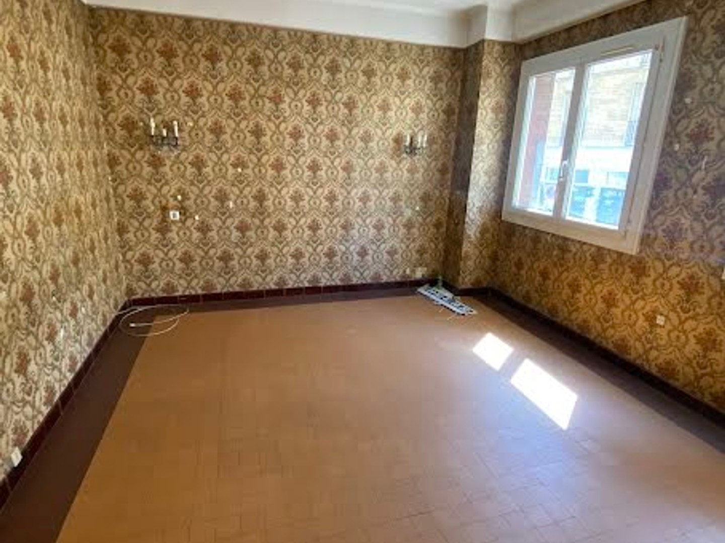 Appartement à vendre - 2 pièces - 46m2 - Marseille 2e (13002)