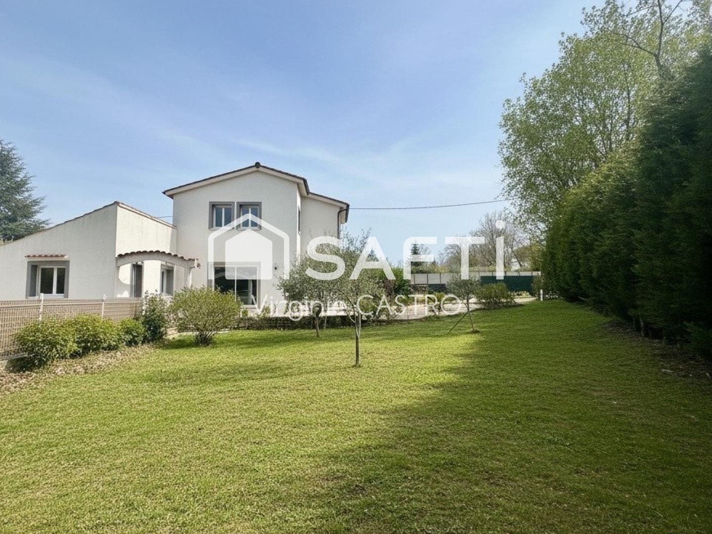 Maison à vendre - 6 pièces - 139m2 - Callian (83440)