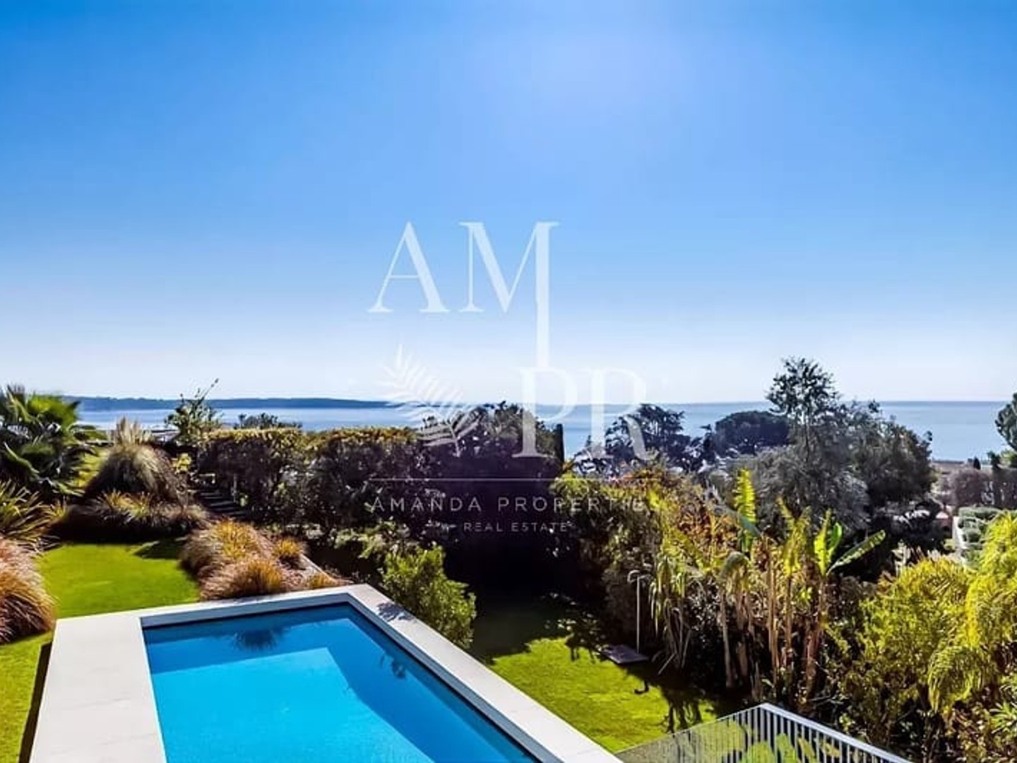 VILLA MODERNE VUE MER PANORAMIQUE PLAGES A PIED