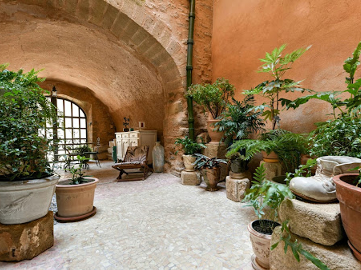 Maison à vendre - 7 pièces - 228m2 - Uzès (30700)