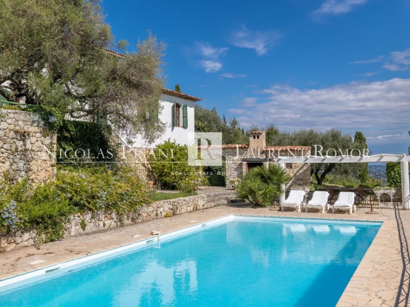 EXCLUSIVITÉ Le Tignet - Bastide provençale de charme avec vue panoramique et oliveraie