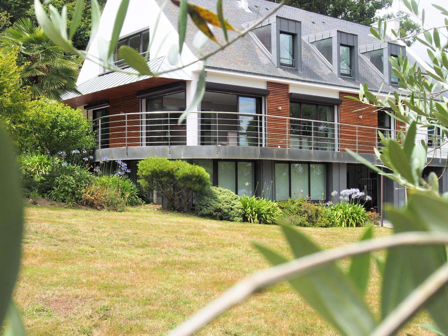 Maison 6 pièces 240 m²