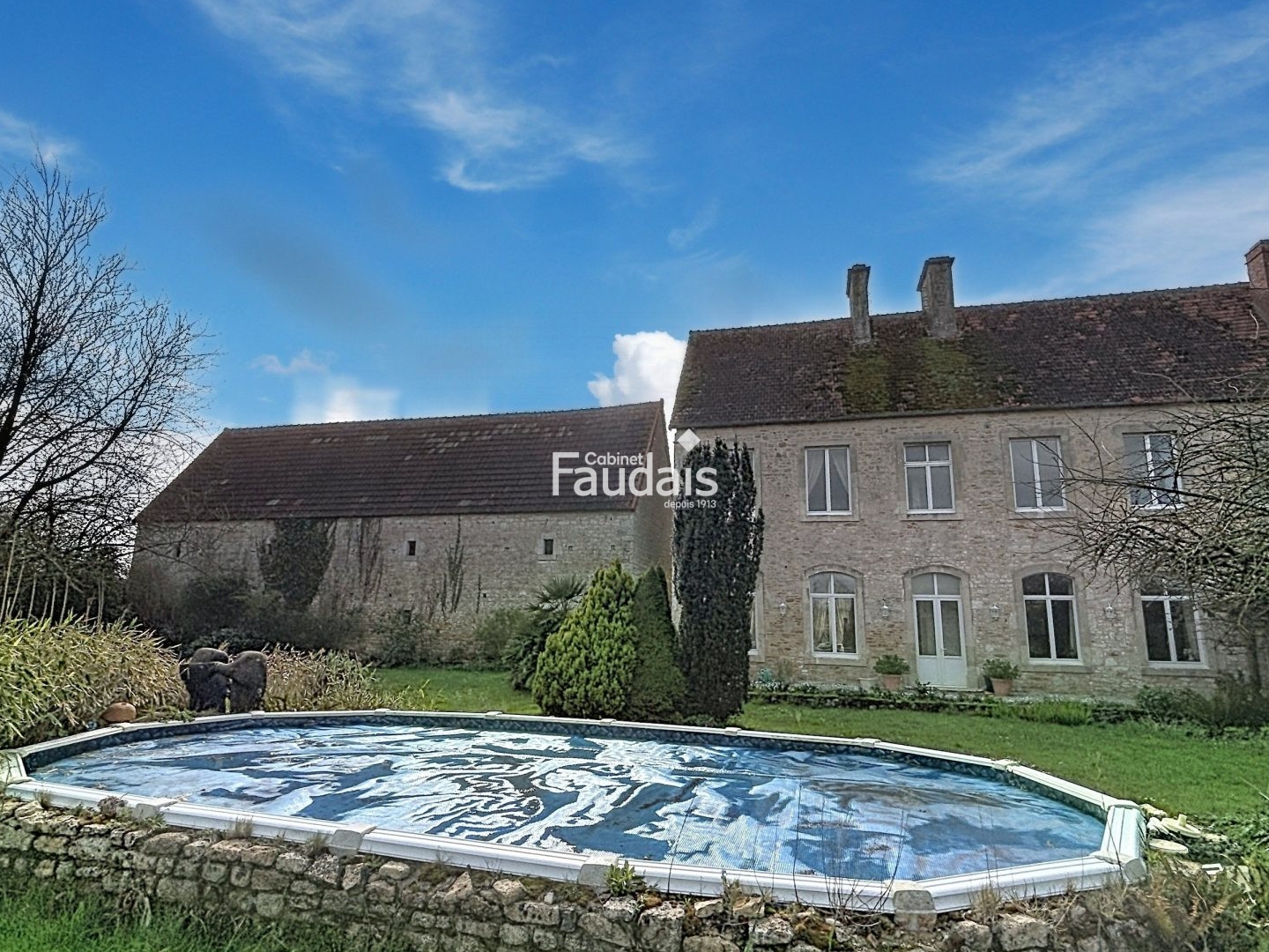 Maison 7 pièces 2506 m²