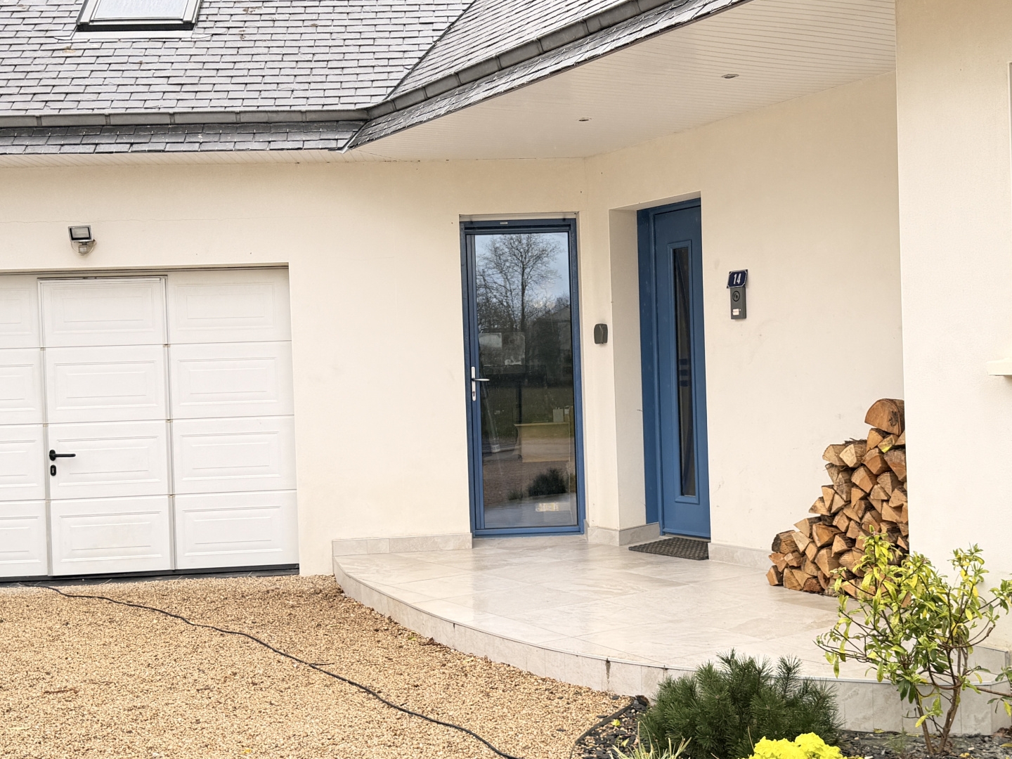 Maison familiale de 241 m² - DPE A - Garage de 90m2