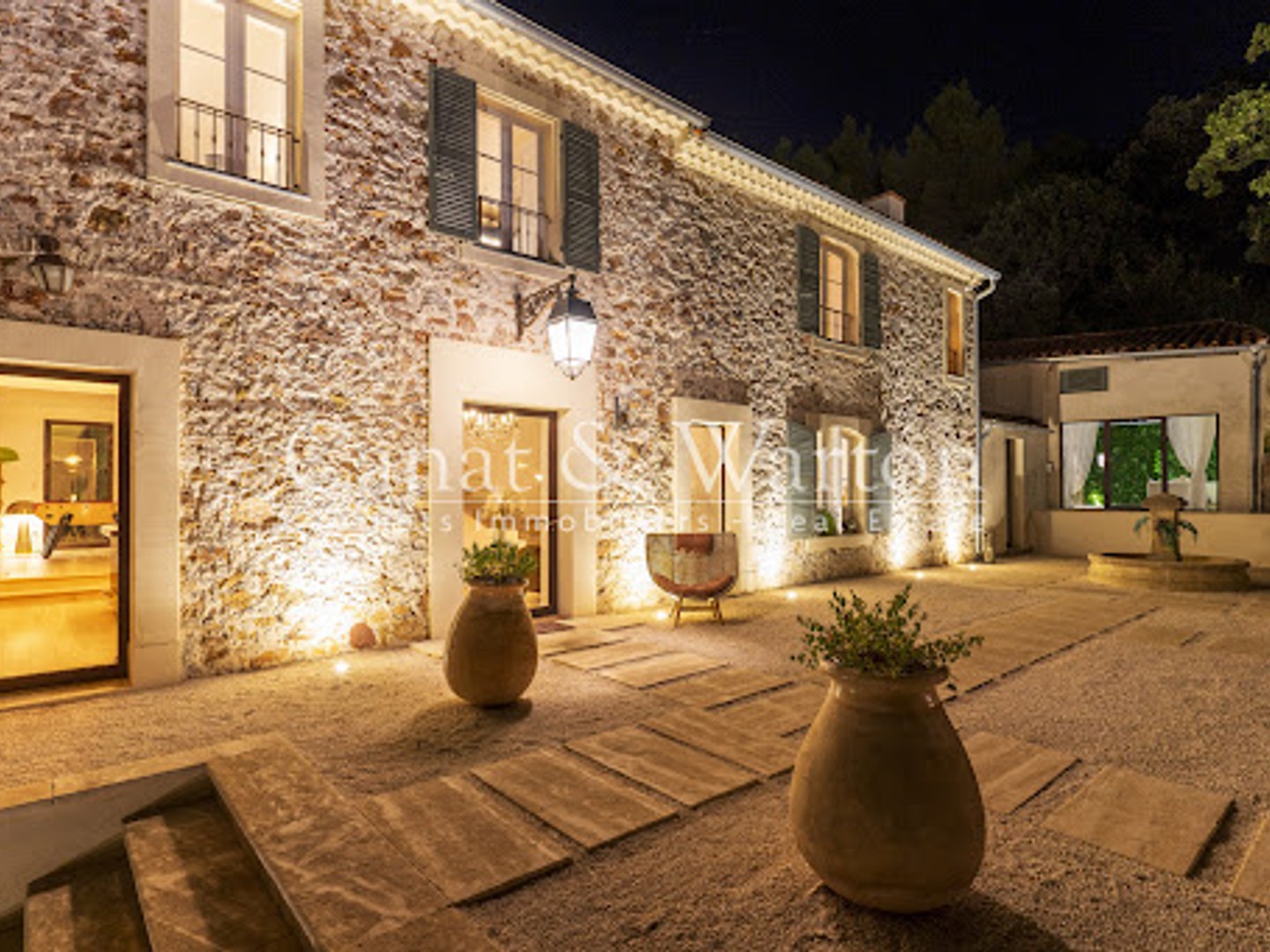 Maison à vendre - 10 pièces - 500m2 - Hyères (83400)