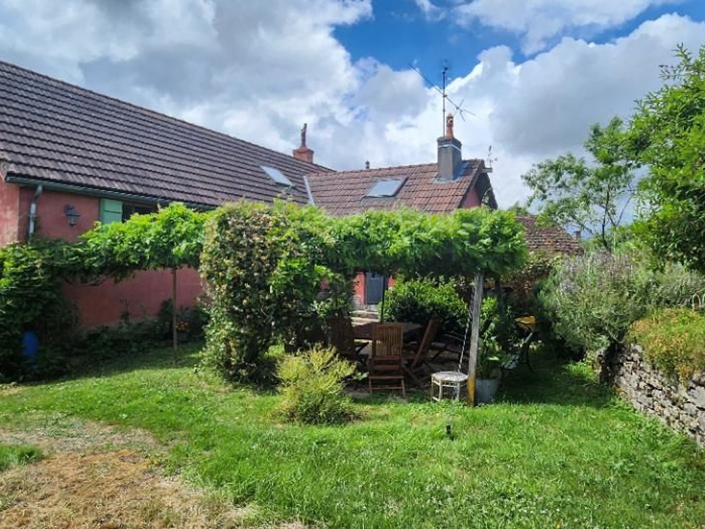 Maison à vendre - 4 pièces - 149m2 - Aunay-En-Bazois (58110)