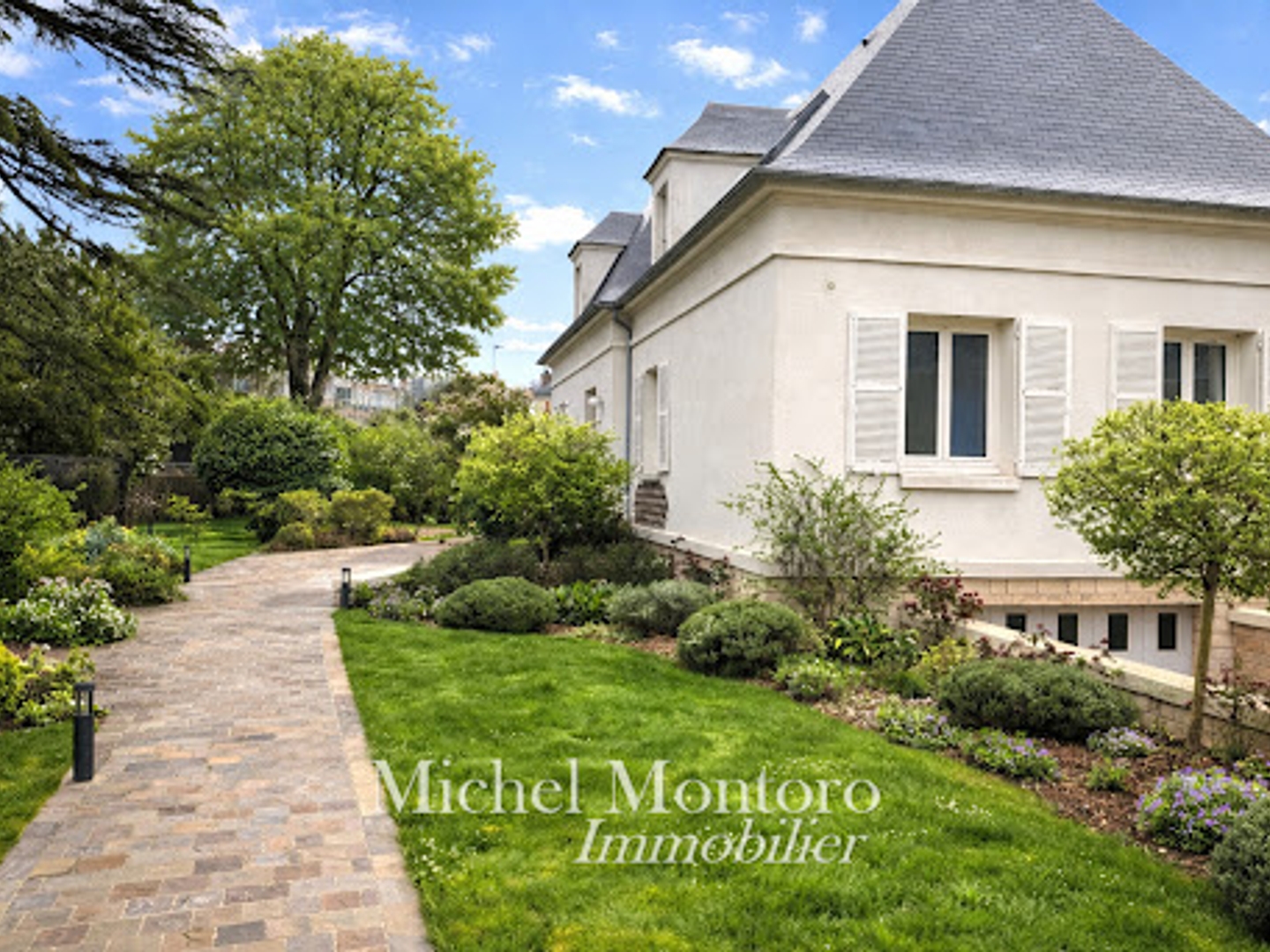 Maison 10 pièces 258 m²