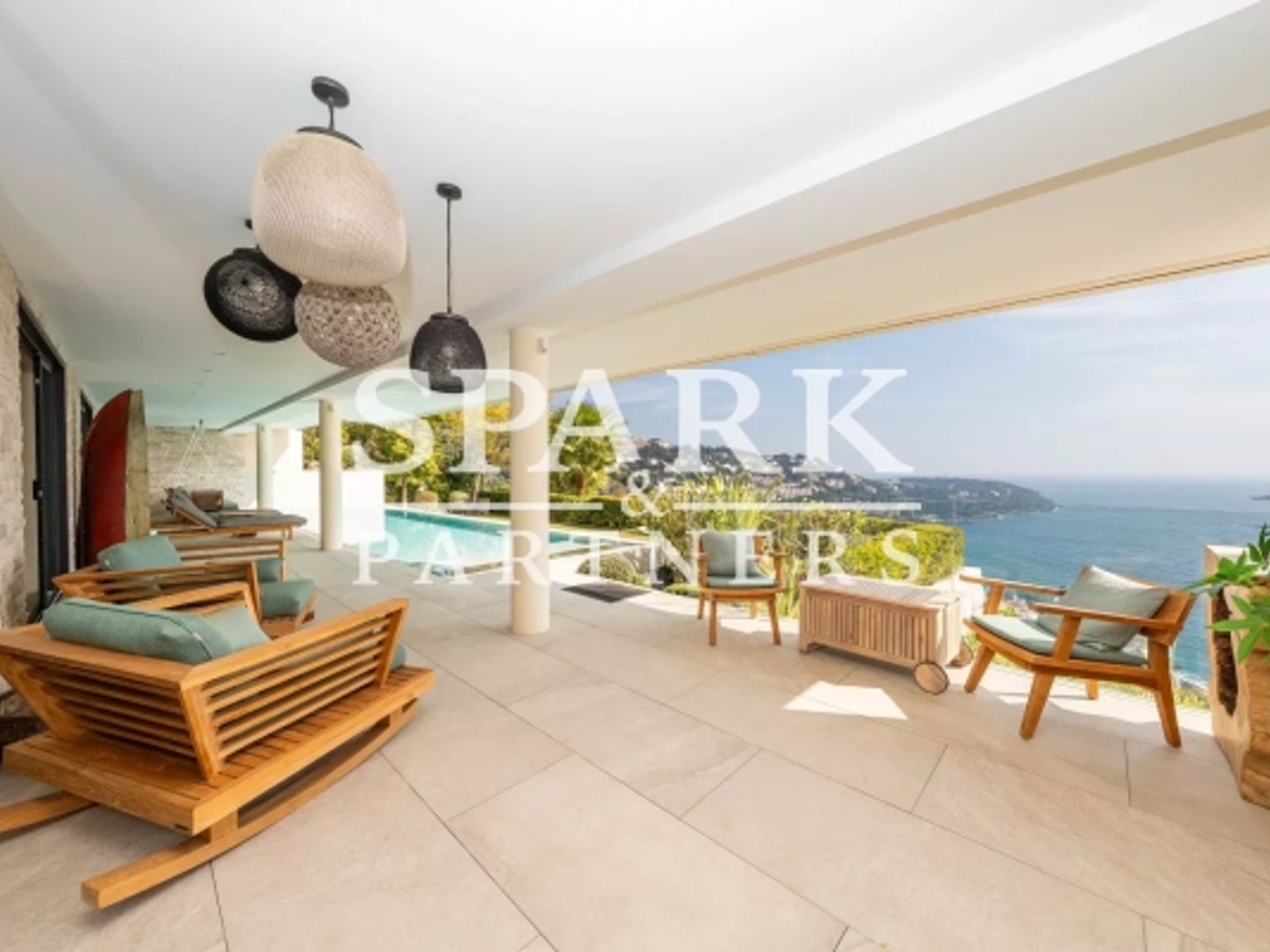 Appartement à vendre - 4 pièces - 260m2 - Roquebrune-Cap-Ma... (06190)