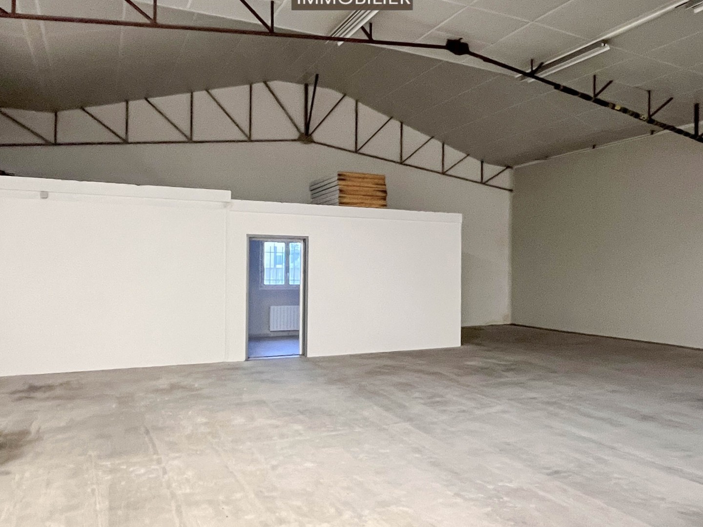 Locaux à vendre - 1 pièce - 650m2 - Bressuire (79300)