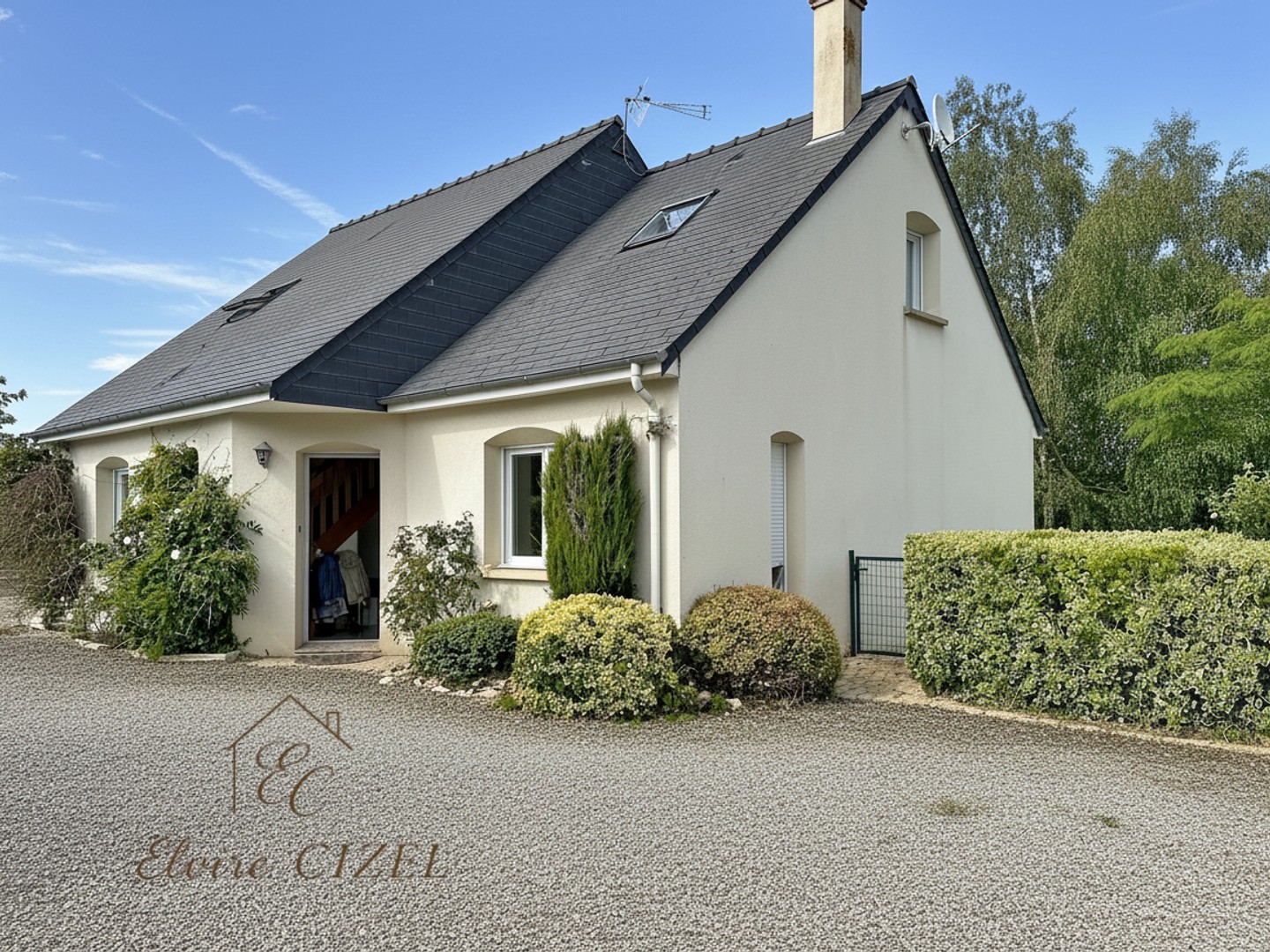 Maison à vendre - 5 pièces - 137m2 - Saint-Antoine-Du-... (37360)